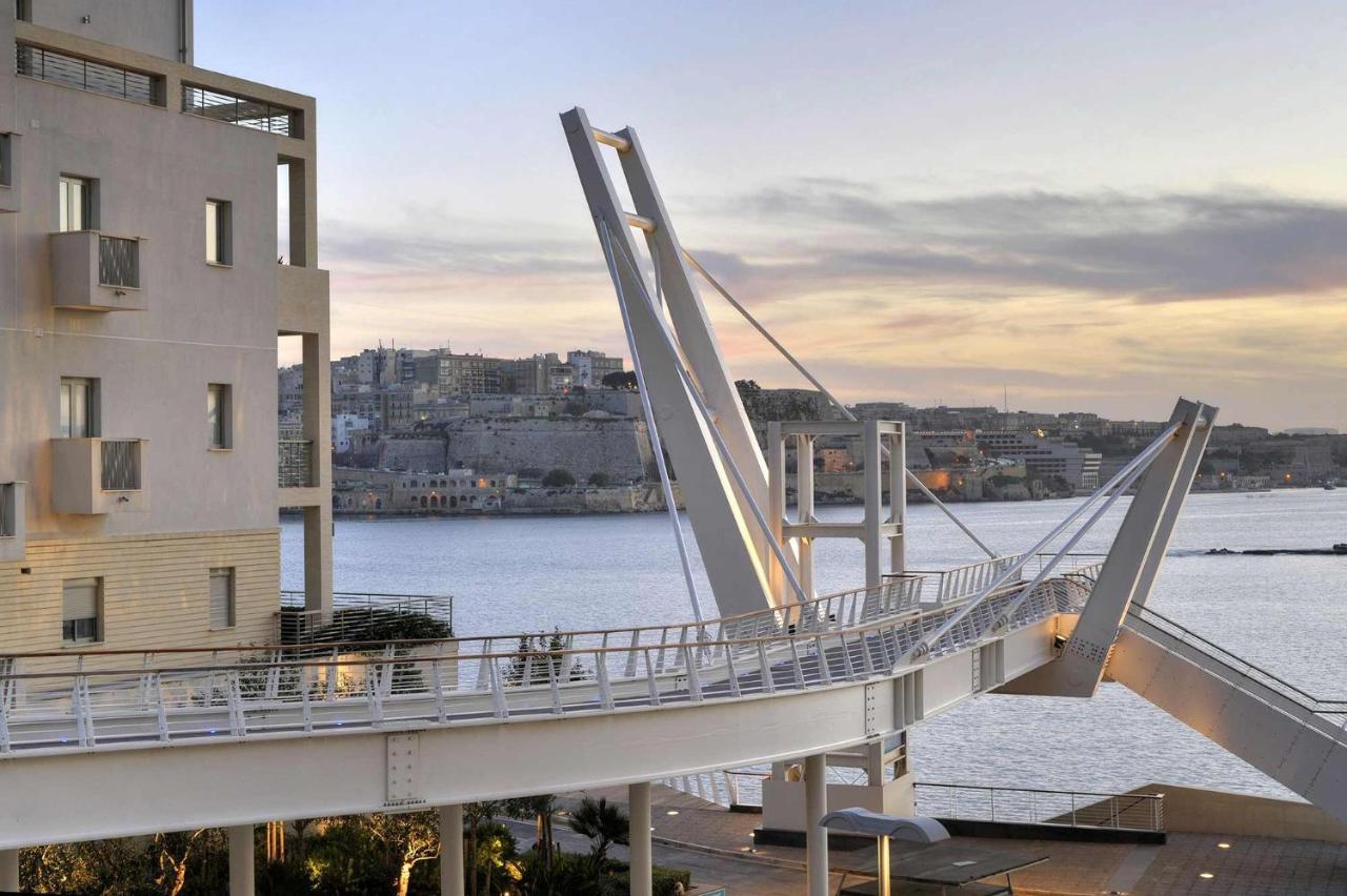 Modern Seaview Apartment In A Prime Location Sliema Exterior foto
